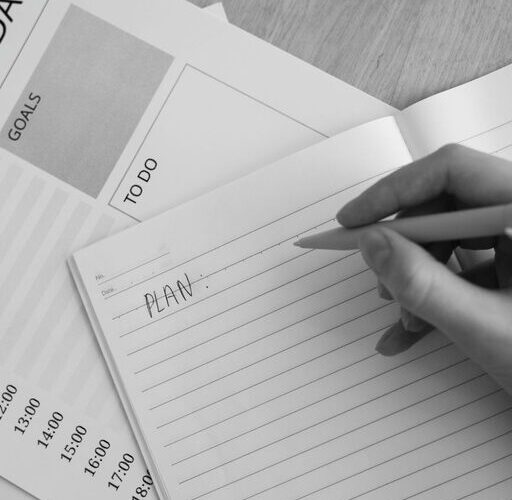 How to Set Realistic Weekly Goals for Better Productivity